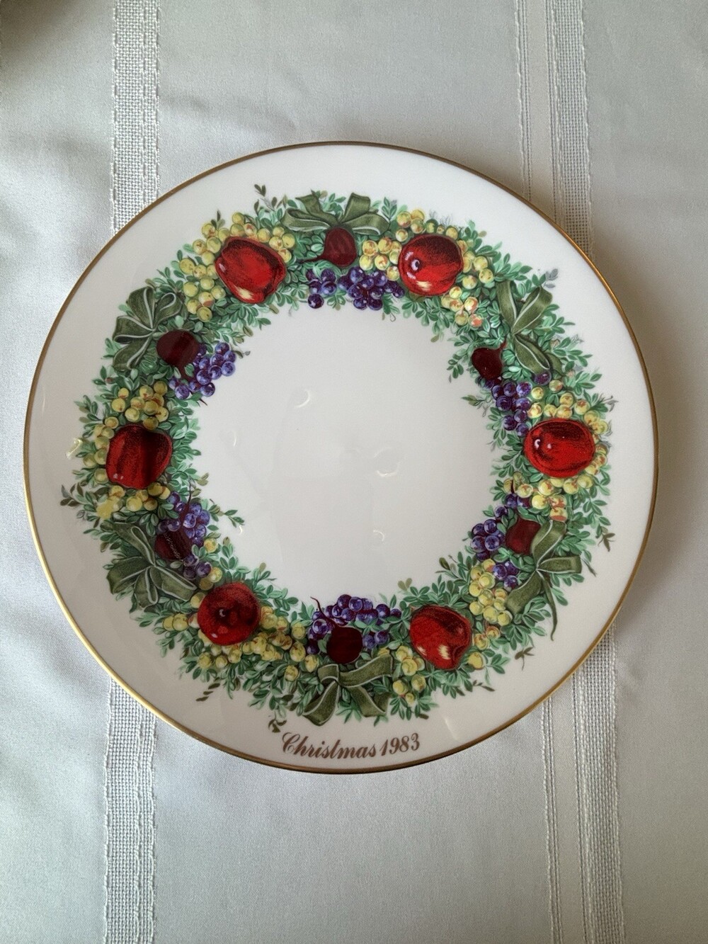 Lot of 3 Lenox Colonial Christmas Wreath Plates 1982 1983 1984 Boxes Pamphlets - Picture 3 of 16